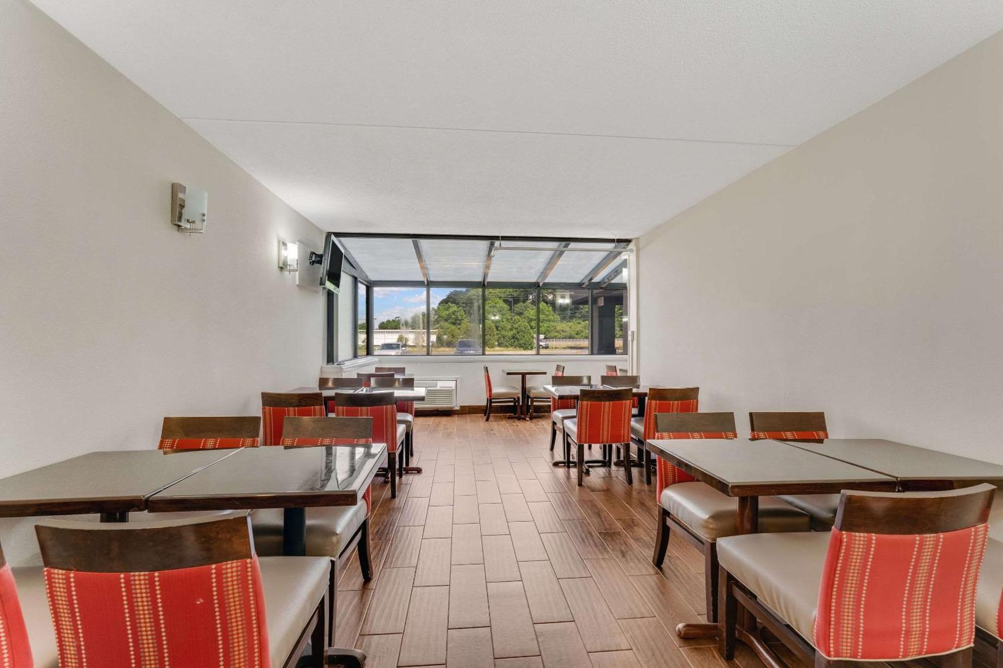Quality Inn Easton Exterior photo